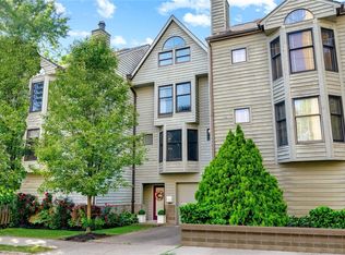5935 Elwood St, Pittsburgh, PA 15232