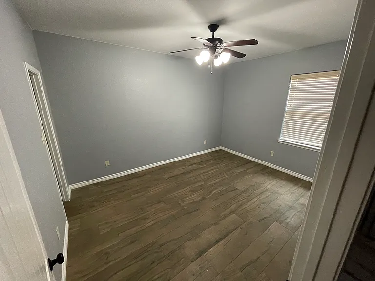 3317 Cullen Trl — Photo 12