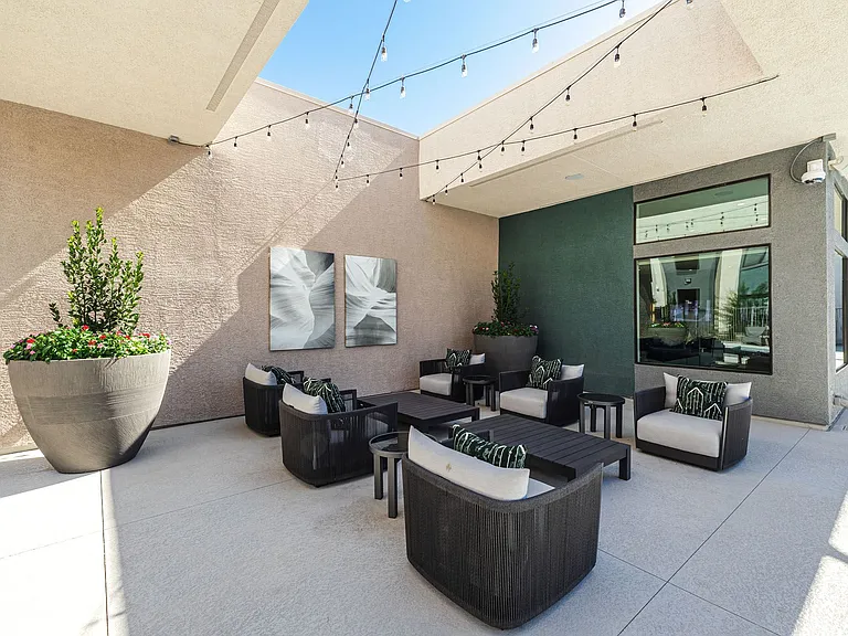 SYNC APARTMENT HOMES — Photo 44