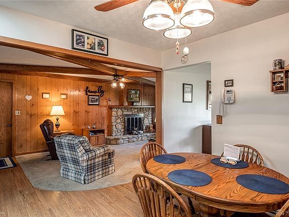 5th image of 490 Colonial Dr
