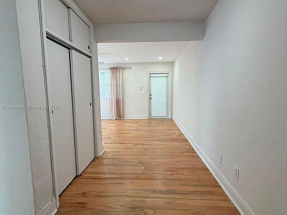 5th image of 6944 Byron Ave APT 9