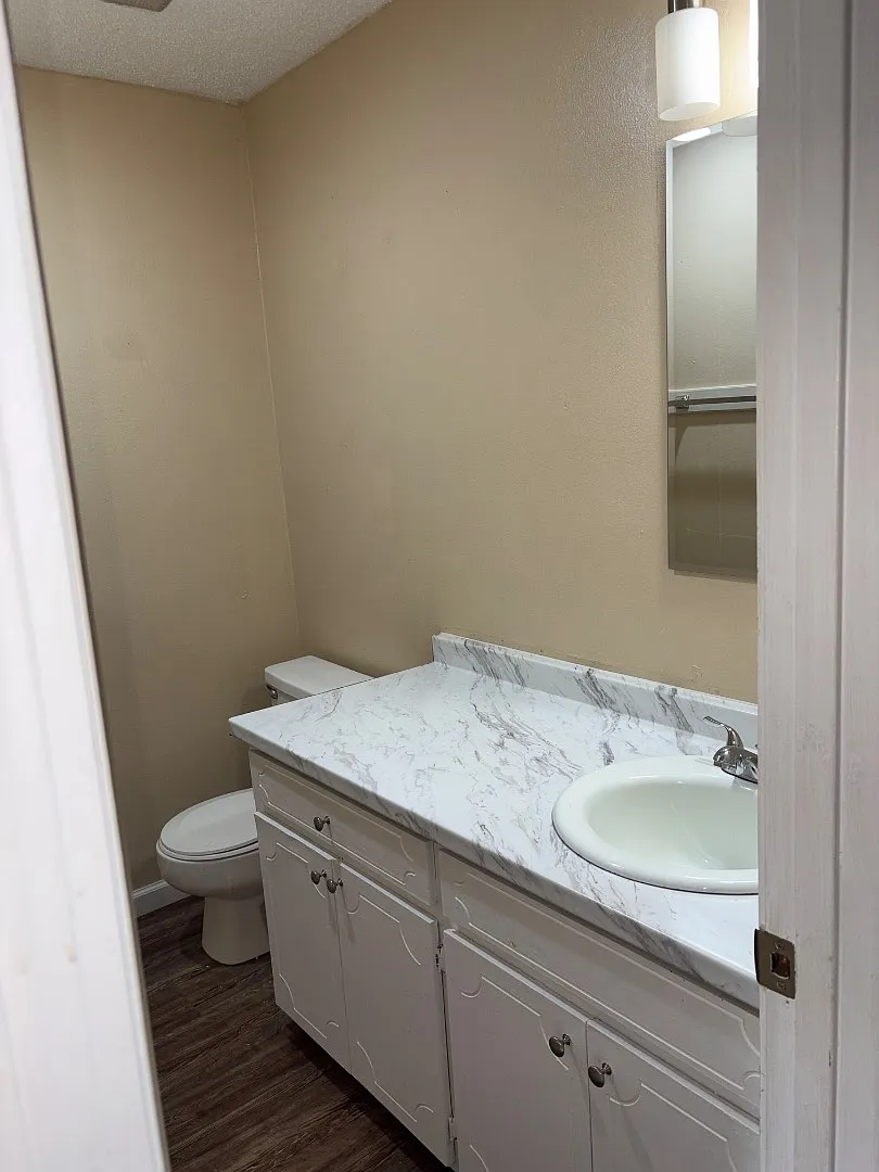 1908 Meadowgreen Dr - 1908 A — Photo 4