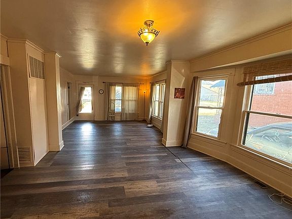 2nd image of 3108 Crawford Ave