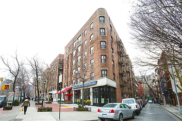 Rented by R New York