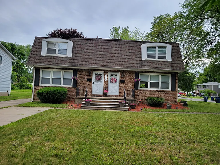 Marine Dr — Photo 11