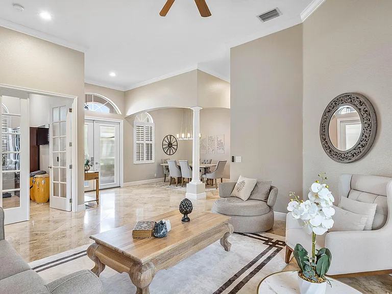 4675 Manderly Dr — Photo 5