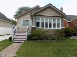 1018 S Wilson Ave, Royal Oak, MI