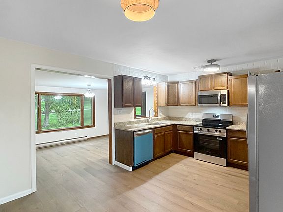 4th image of 576 Timber Hills Dr