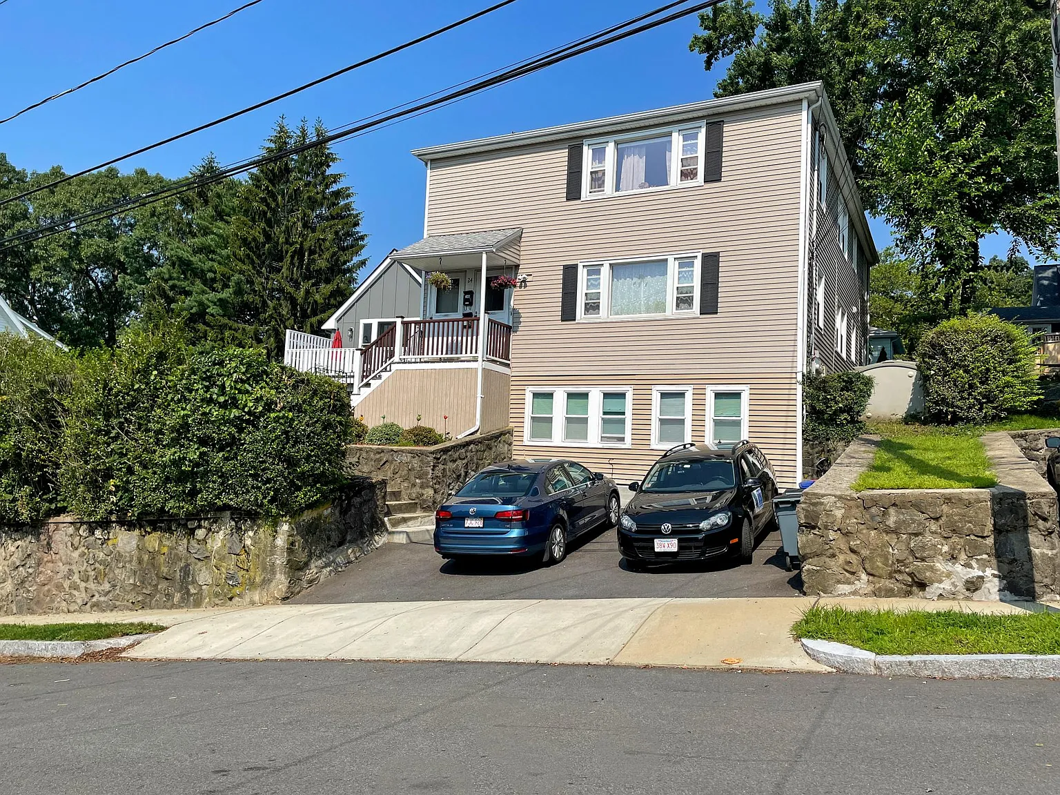 3 bed, 1200 sqft, $3,000 — Photo 1
