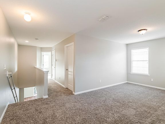 4th image of 6010 Bartram Village Dr