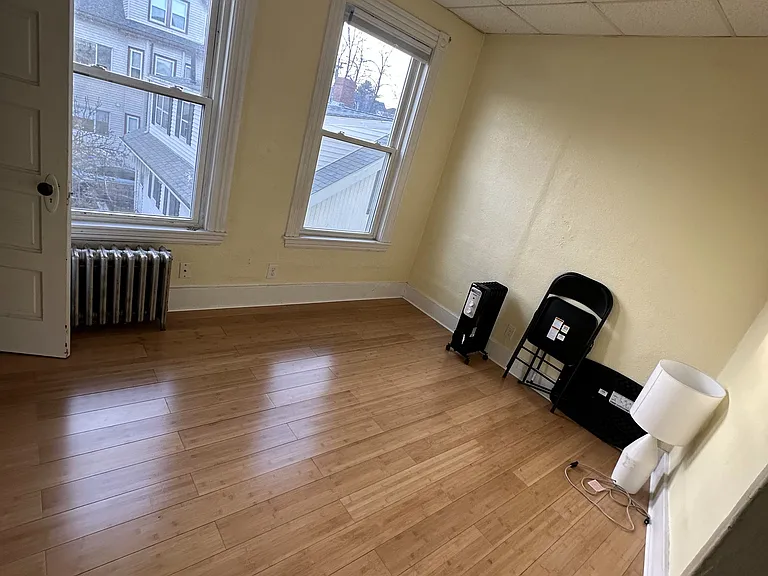 105 Oliver St #2 — Photo 4