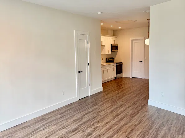 175 E Main St, Mount Kisco, NY