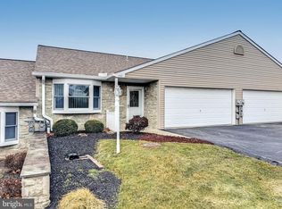 544 Buckthorn Dr #17, York, PA 17406