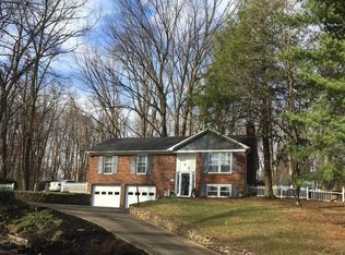 6004 Table Mountain Ave, Louisville, KY 40214