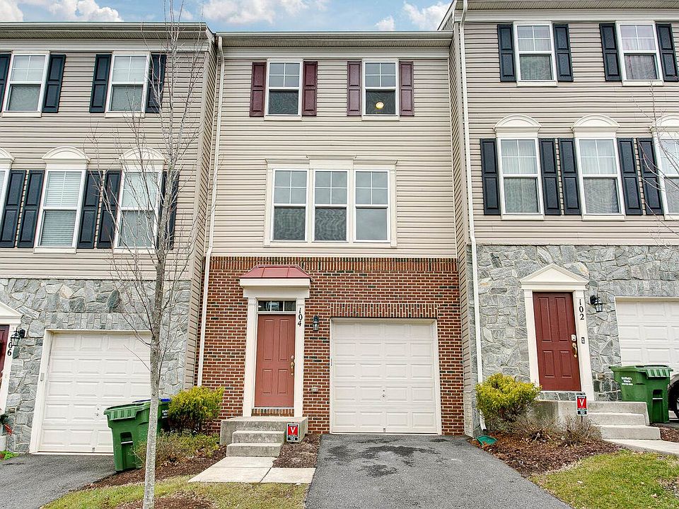 1st image of 104 Hollister Ln