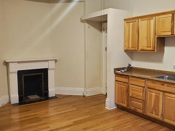 5th image of 401 Ashland Ave #2W