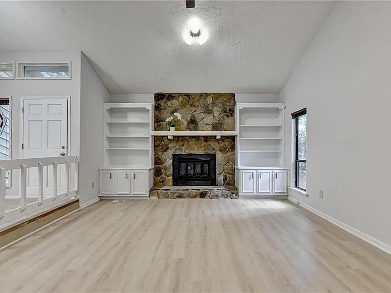 5100 Forest Mist Dr SE — Photo 4