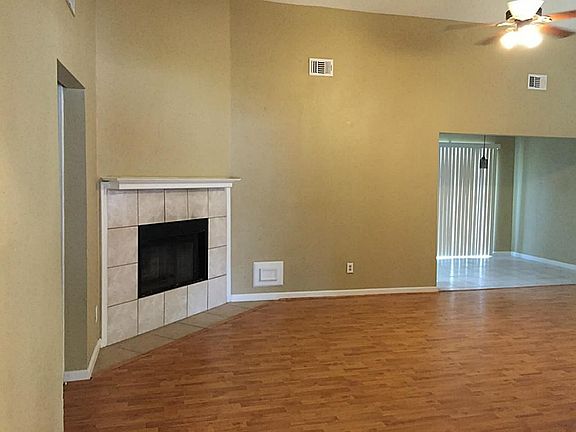 5th image of 4023 Cedar Gardens Dr