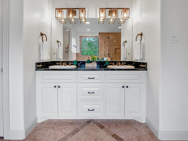 15101 Canary St — Photo 41