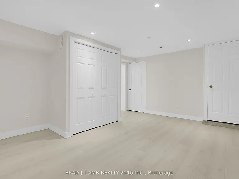 75 Marshall St #LOWER — Photo 9