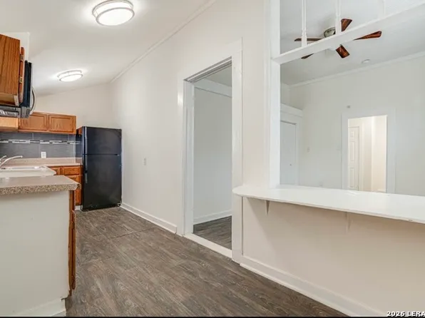 3430 S Flores St APT 4, San Antonio, TX 78204