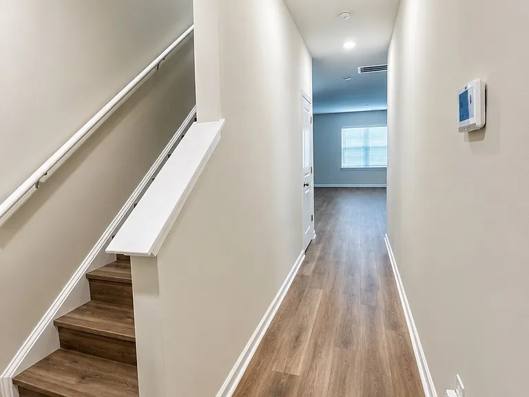 5522 Avery Dr — Photo 3