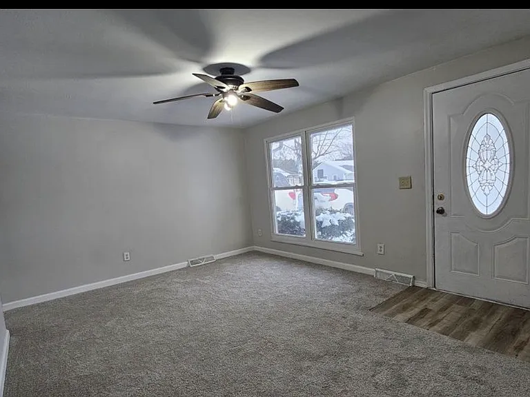 1913 Norwood Pl — Photo 5