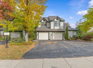 27 Lake Forest Dr #27, Burlington, VT 05401