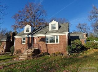 1179 Cumbermeade Rd, Fort Lee, NJ 07024