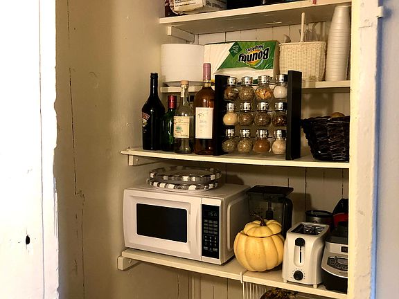 4th image of 52 Marlborough Ave #3