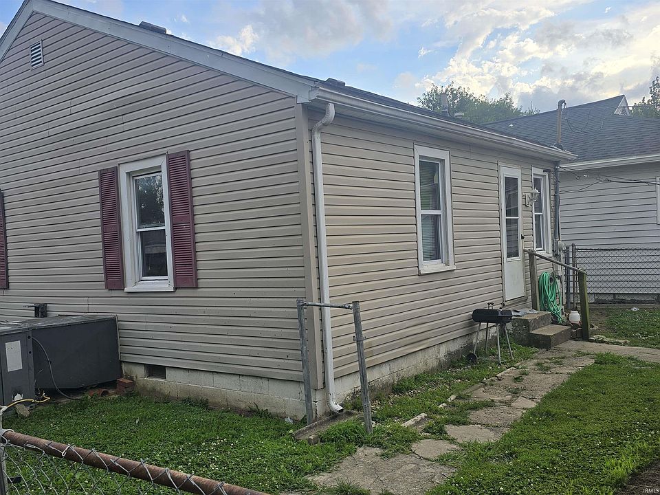 2nd image of 1624 Taylor Ave