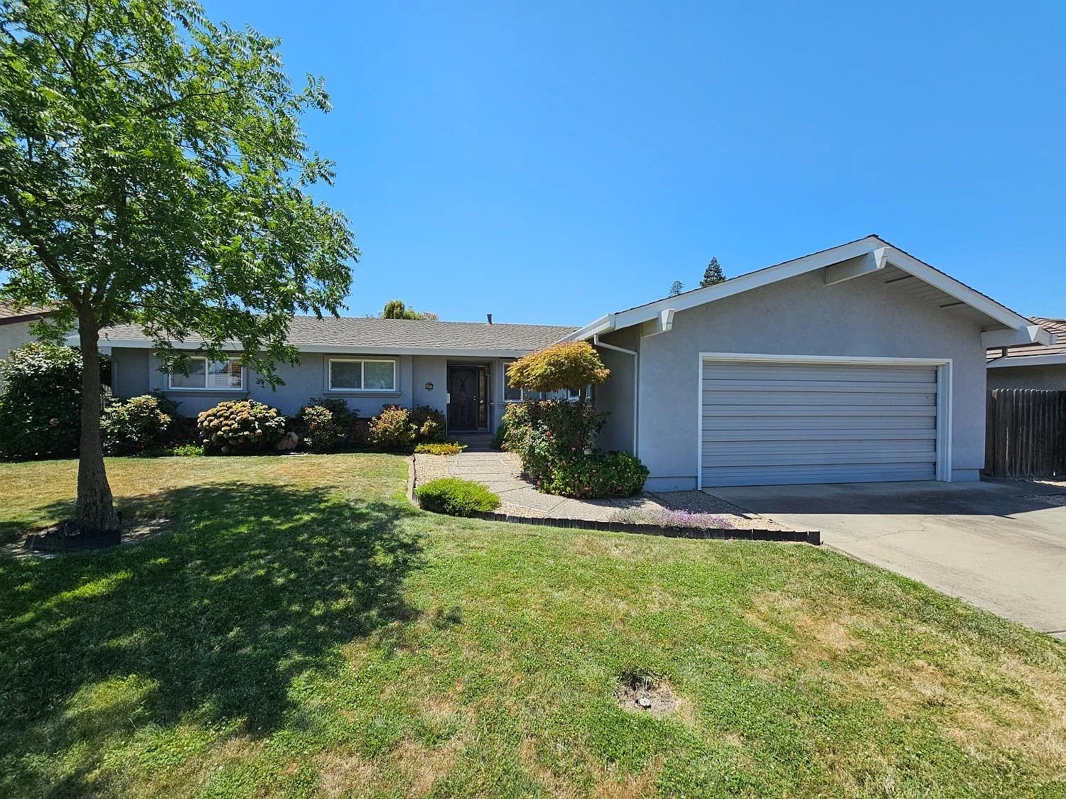 10 Parkshore Cir photo 1