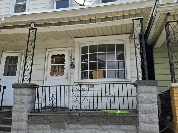 105 N Vine St, Mount Carmel, PA 17851