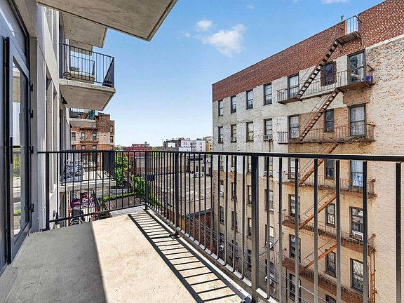 4th image of 270 Sullivan Pl #2B