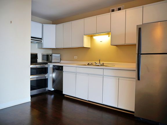 2nd image of 1660 N La Salle St #3710