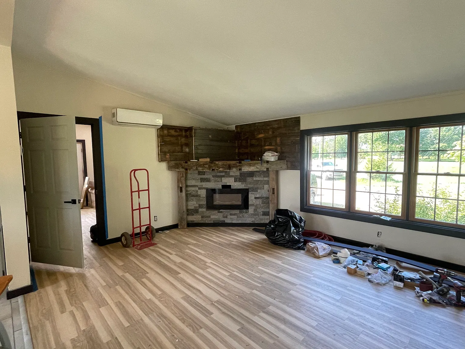 11745 Devereaux Rd — Photo 3