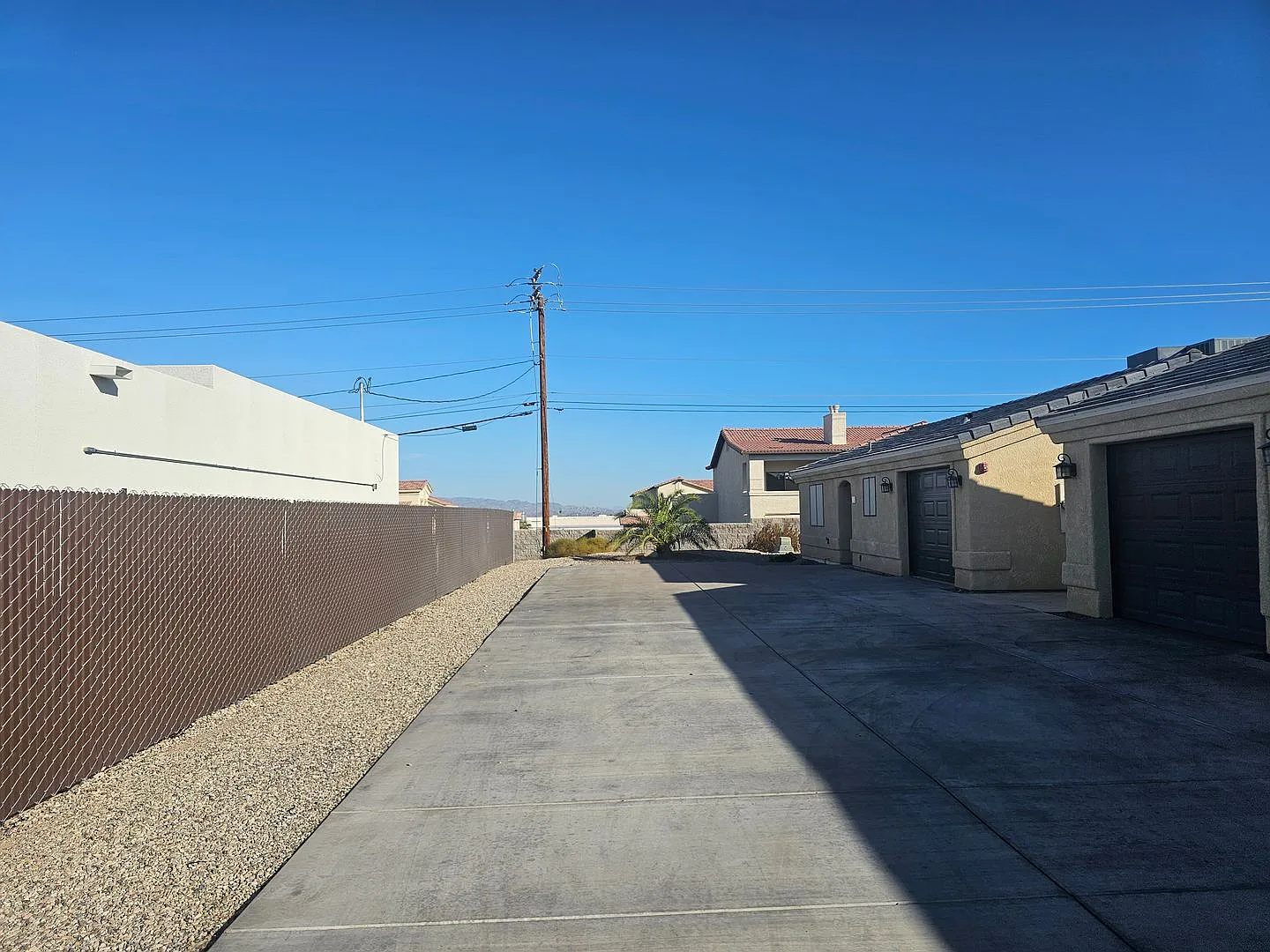 Ready To Move In!! Just Finished Updating!!Unfurnished Long Term — Photo 2