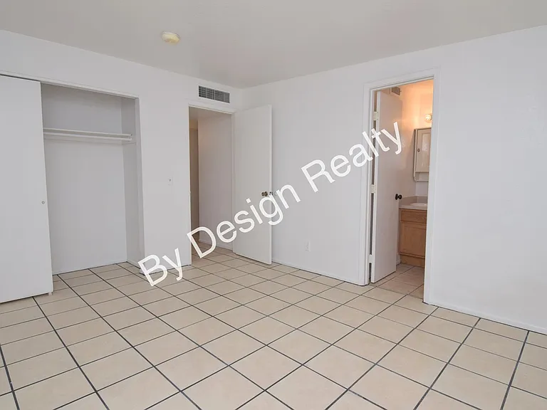 6722 E 45th St — Photo 19