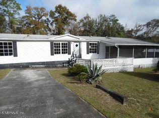 102 Poppy Dr, Interlachen, FL 32148