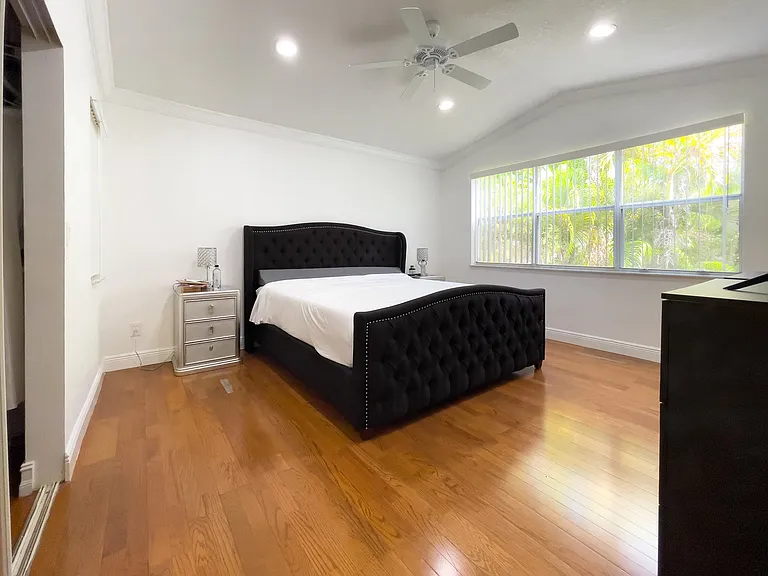 931 Opal Ter — Photo 17