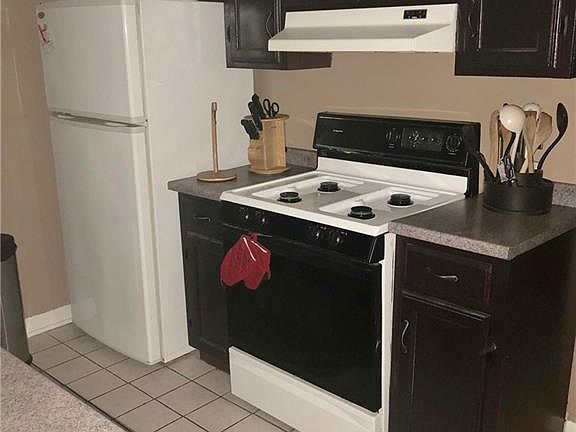 3rd image of 1145 Hartford Ave #3B