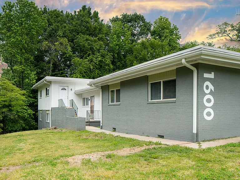 1600 N Alston Ave — Photo 11