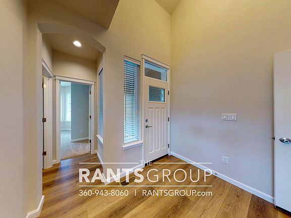 4th image of 5212 Marian Dr NE