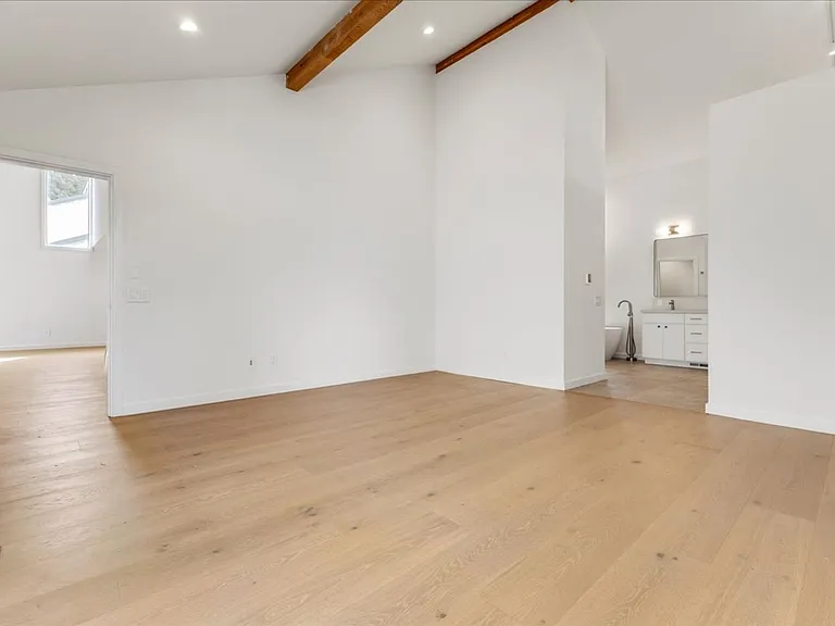 9503 Alder Ct — Photo 10