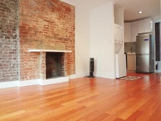 Rented by I & I New York | media 2