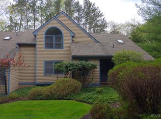 2157 Oak Hill Dr, Barrett Township, PA 18323