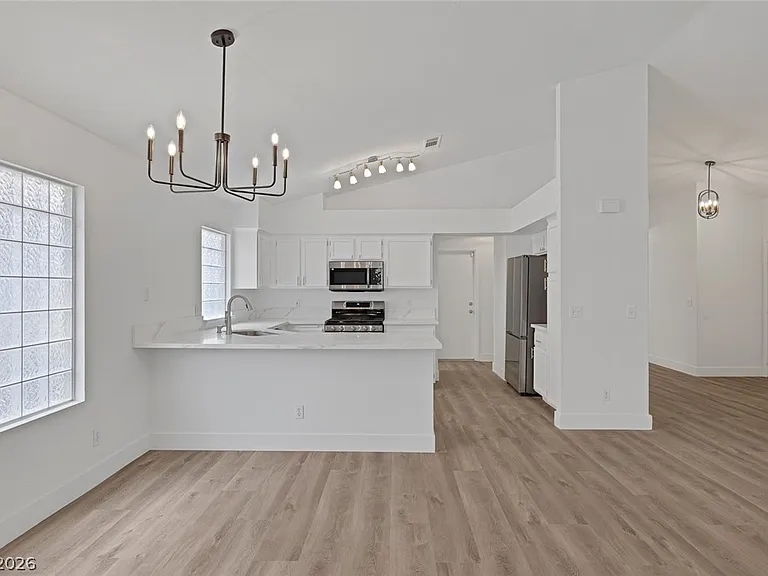 8249 Peaceful Canyon Dr — Photo 7