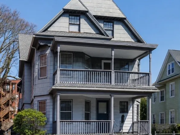 18 Wendell Pl, Springfield, MA 01105