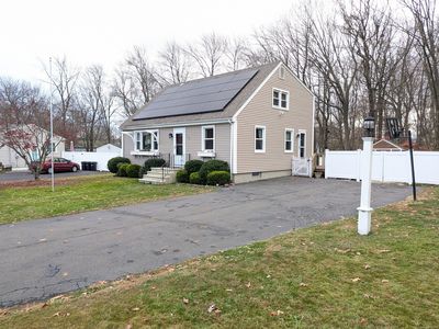130 Putney Drive, West Haven, CT, 06516