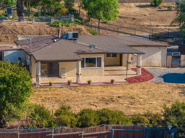 321 North Ln, El Cajon, CA 92021